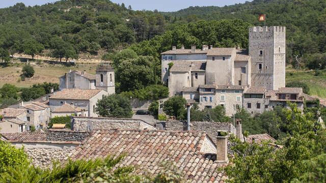 Visite libre du village d'Esparron de Verdon