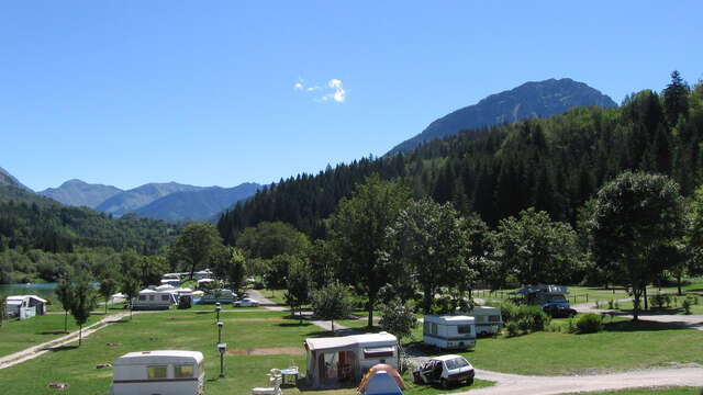 Camping "L'Ile du Chéran"