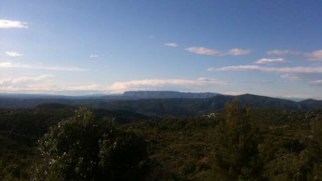 Le plateau de Belcodène - Journée
