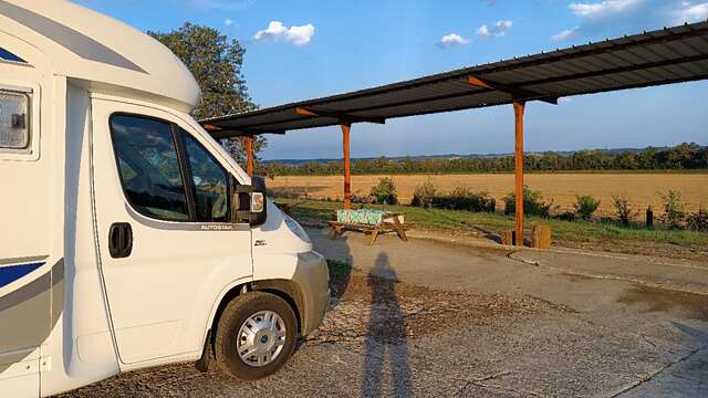 Aire de Stationnement Camping Car