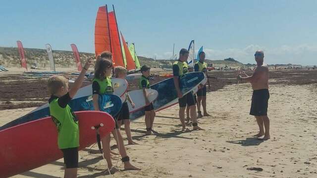 Einzel- oder familien-surfunterricht durch swim and surf