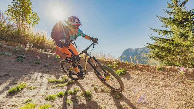 Private downhill mountain biking : maximum gravity