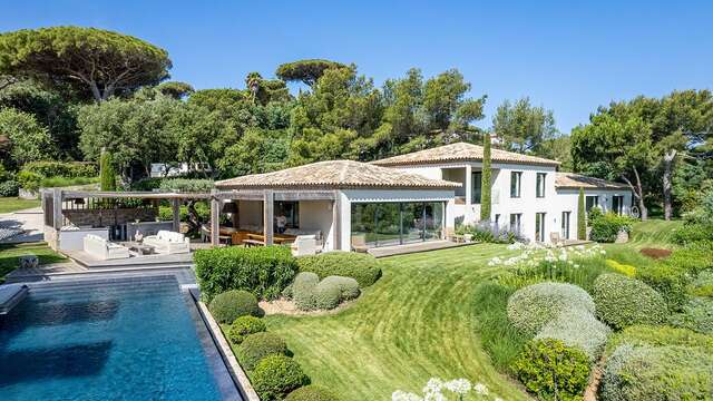 Excellence Villa Rental