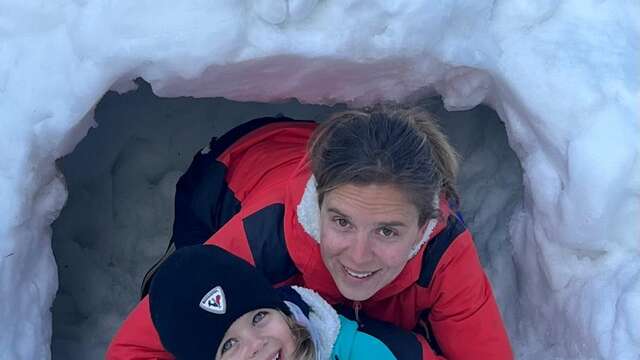 Sortie raquette pour enfant Marie et David Crockett avec construction d'igloo