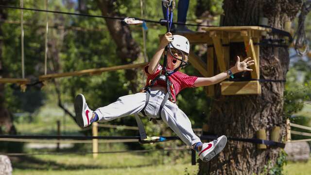 Parcours dans les arbres "Oxygène Parc Aventure"