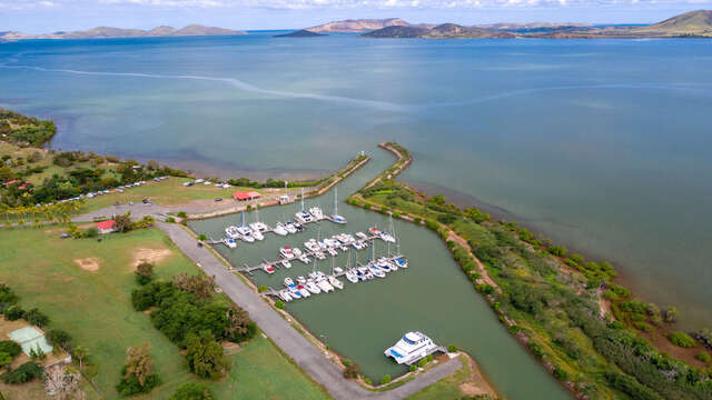 Marina de Port Ouenghi