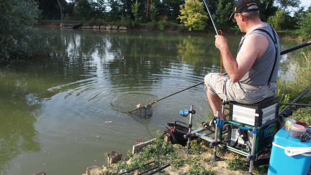 Fishing on the Reyssouze - Camping du Coq