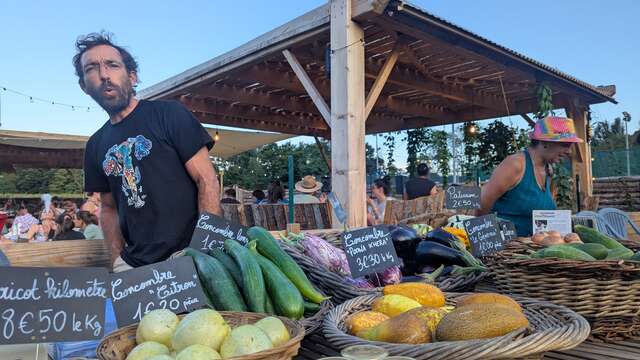 Marché estival des producteurs locaux + concert