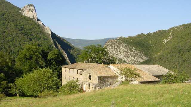 Gîtes d'étape et de séjour de l'Abbaye de Valcroissant