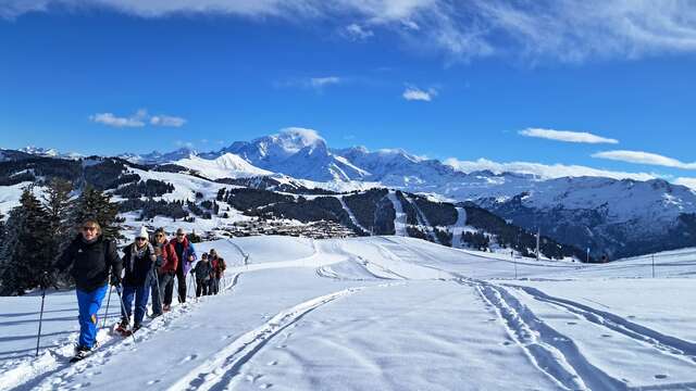 Randonnée raquettes à la journée depuis Les Saisies