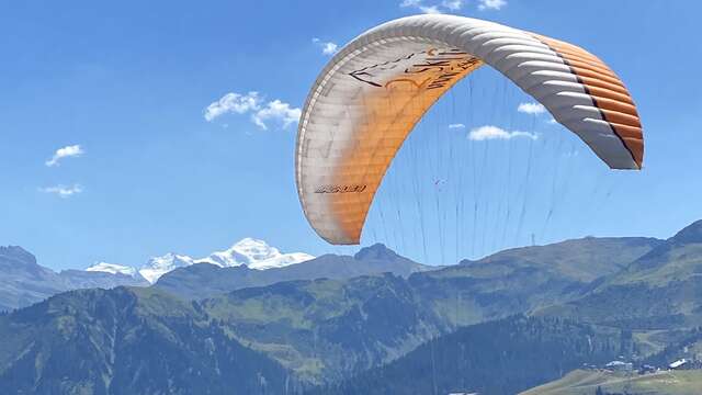 Tandem flight from Tête des Saix (2100m)