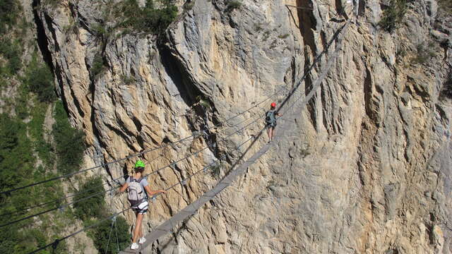 Accompagnement en via ferrata de la Grande Fistoire parcours partiel groupes