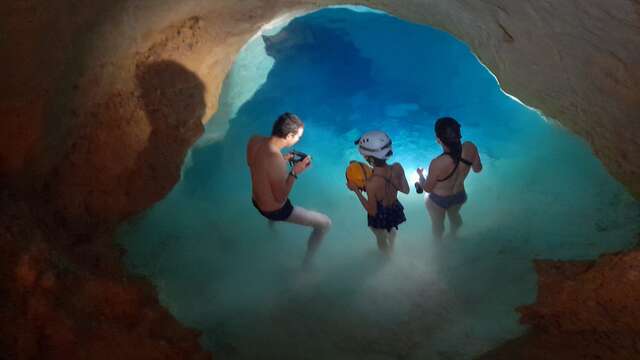Hot-water abyss - Vertikarst
