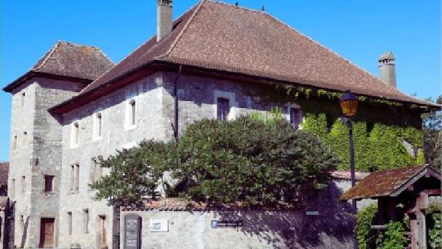 Visite de la maison forte de Chilly