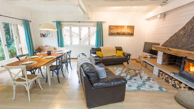 Alps Accommodation - Chalet Taylor
