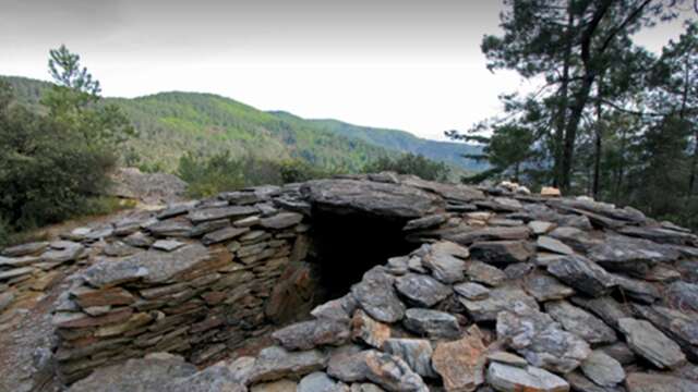 Dolmens et tumulus à Soustelle