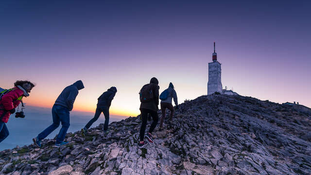 Ascent of Mont Ventoux at night to watch the sunrise - AVentoux'Rando