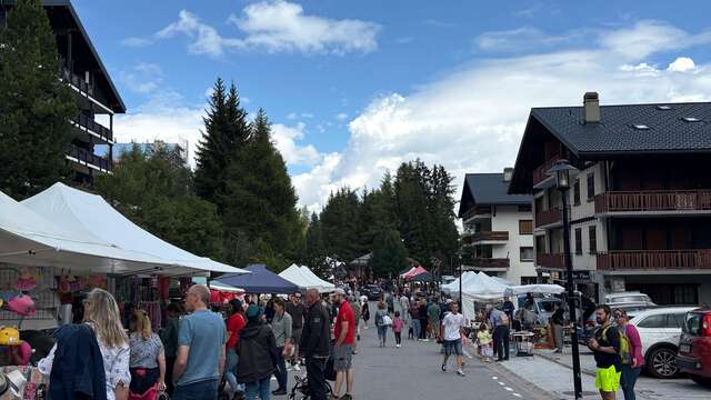 Alpine flea market and craft market