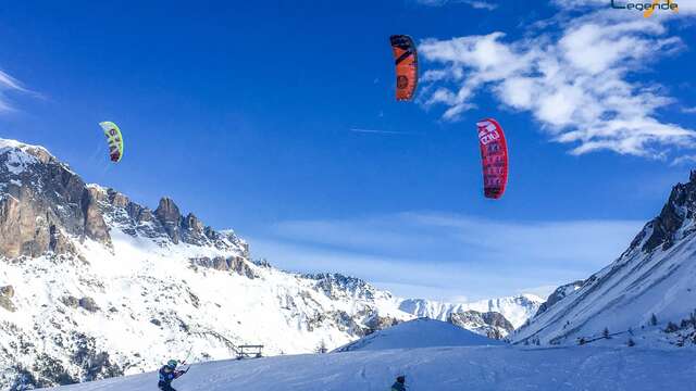 Snowkite