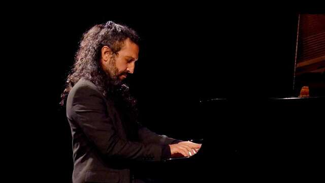 "The Piano of Confidences" - Concert and Lecture at the Théâtre des 2 Mondes