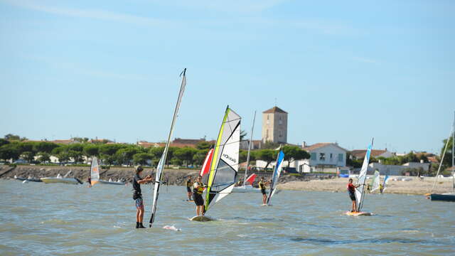 Sailing courses for children at the CNPA in La Flotte