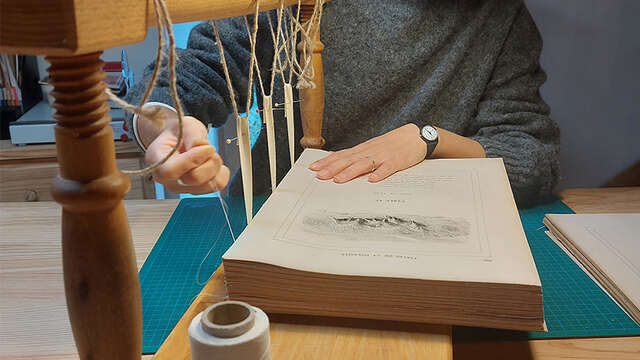 Ateliers reliure traditionnelle au cousoir