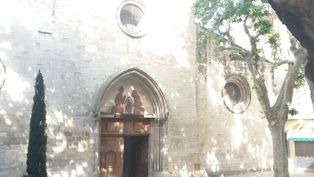 Eglise Saint Sauveur et son clocher tour