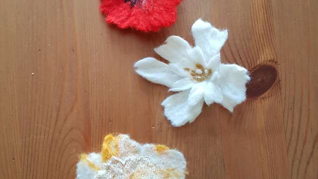Atelier découverte - Feutrage de la laine - Fleurs