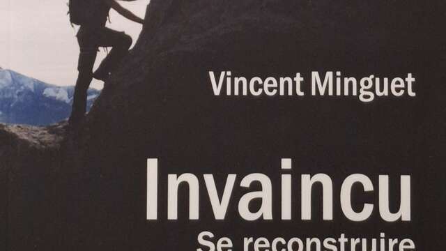 Book signing at Maison de la Presse: "Invaincu" (Undefeated) by Vincent Minguet