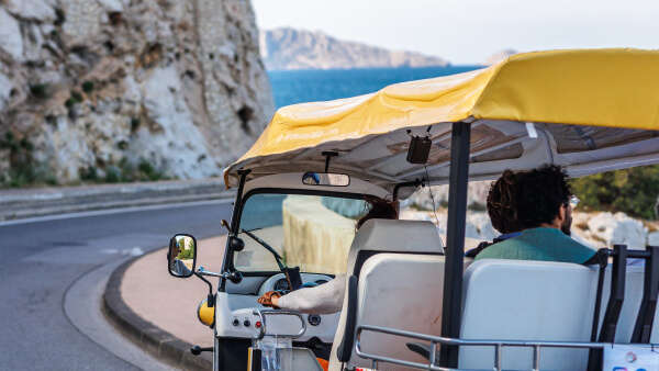 Balade bord de mer en tuk tuk électrique !