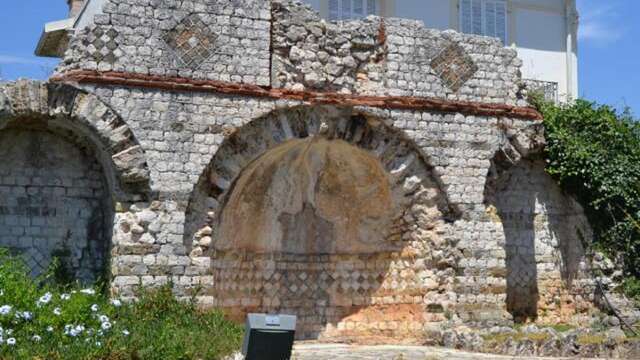 Lumones' Tomb