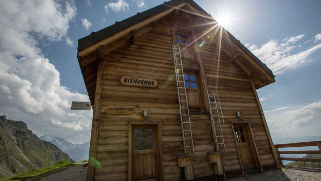 Cabane du Mont-Fort