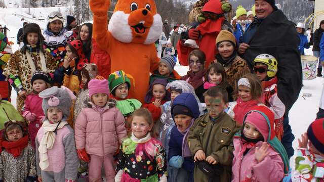 Câlin du Nouvel An avec l'Happy