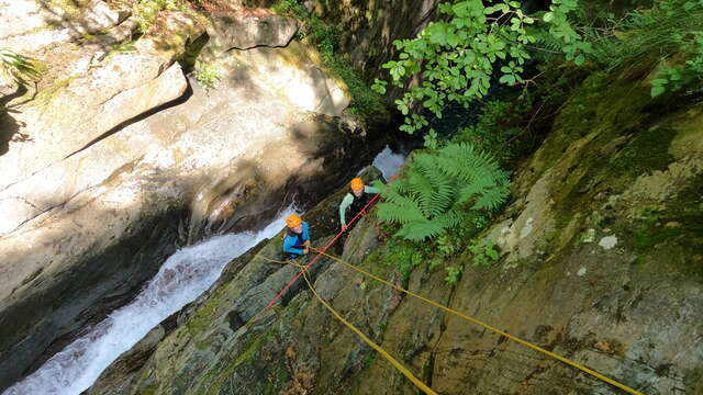 Barranquismo con Adret Canyon: ¡100% emoción, 100% naturaleza!
