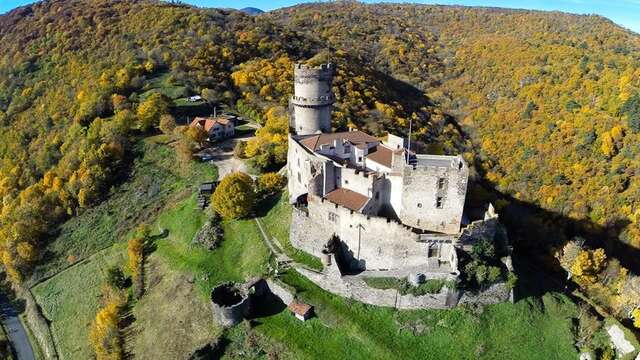 Le château de Tournoël - Les balades de Léa et Tino
