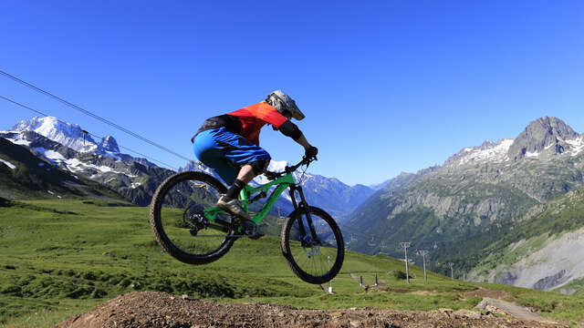 Descente VTT : Piste rouge Variante des Chevreuils - Balme - Secteur Chamonix