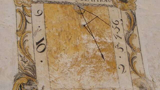 Cadran solaire Maison Bellet "Ora ne te fallat hora"