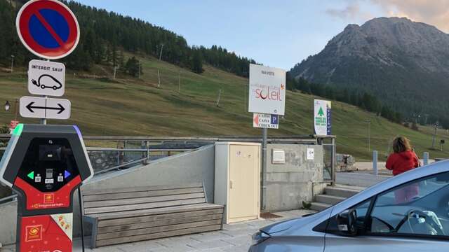 Station de recharge pour véhicules électriques - Gare Routière