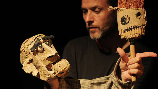 Théâtre de marionnettes pour adultes - Parias
