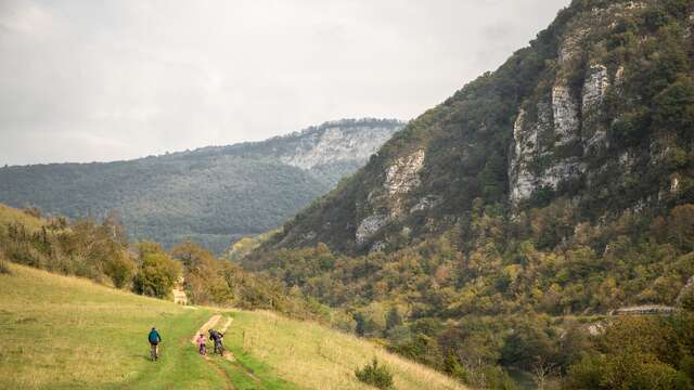 Circuit VTTAE n°25 (rouge) - Cize - Les Gorges de l'Ain