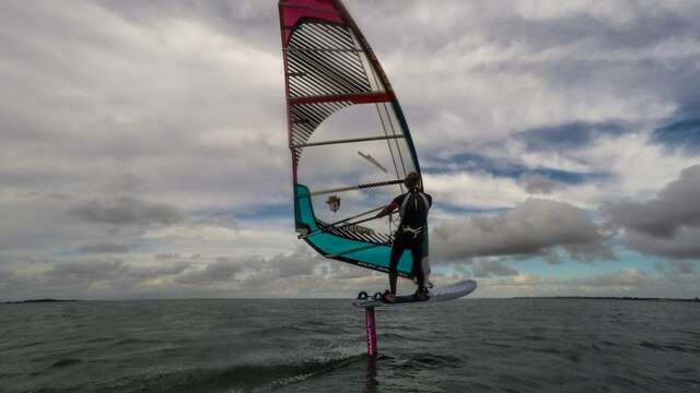 Stage de planche à voile, dériveur ou catamaran et navigation libre par "Centre Nautique Couardais du Goisil"