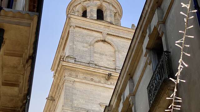 Arles in the Renaissance