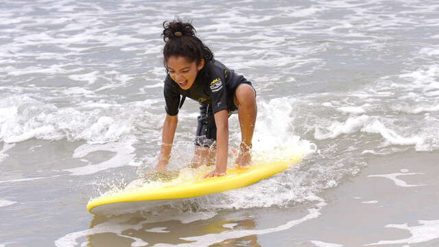 Ecole de surf itinérante et cours de natation à domicile par swim and surf