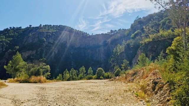 Balade géologique : La Caldeira, le méga volcan de Maure-Vieil