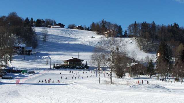 Aire de stationnement - camping-car - Les Mouilles