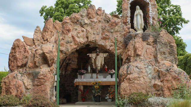 La grotte de Félines