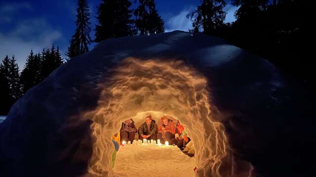 Aperitif igloo and snowshoeing