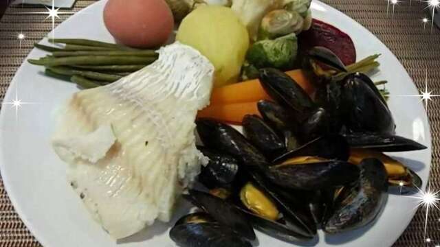 Café Le France" restaurant