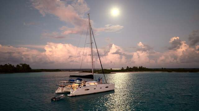 L'Escapade Charter - Island Cruises