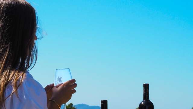 Banquet printanier au Château de la Cheylane - Déjeuner champêtre accords mets et vins